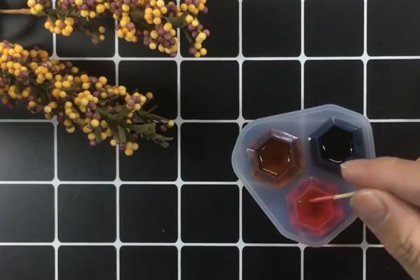 环氧树脂胶艺术品制作(zuò)方法
